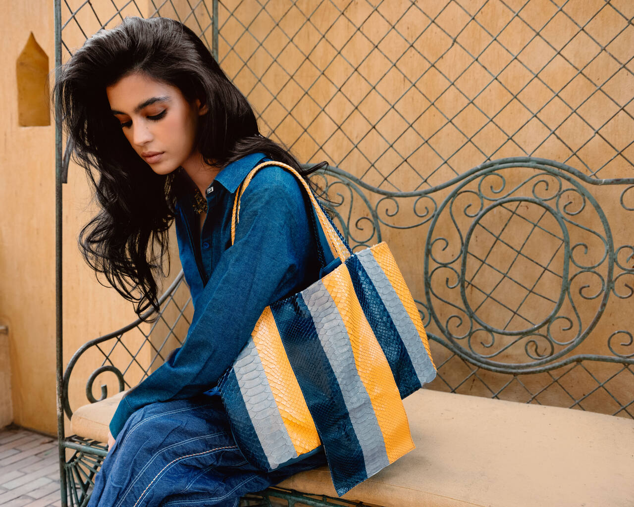 THE PYTHON MULTISTRIPE TOTE