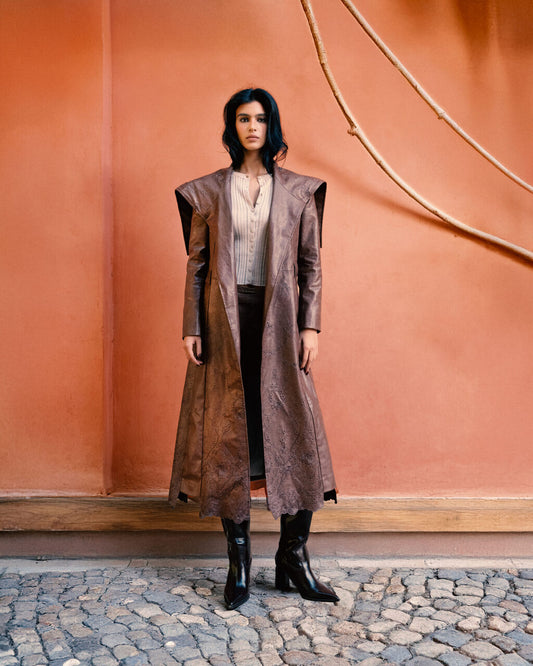 THE EXTENDED COLLAR COAT